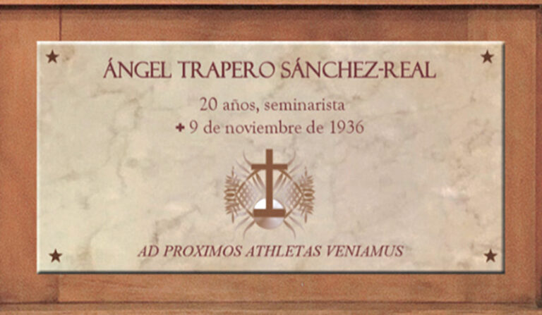 Tumba de Trapero en el seminario.
