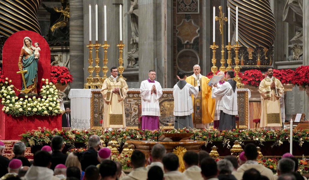 Primera Misa del Gallo de León XIV. Foto: CNS photo / Lola Gómez.