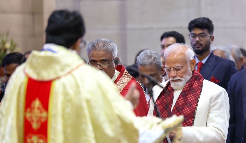 Modi durante la Misa de Navidad en la catedral de Nueva Delhi. Foto: Narendra Modi.