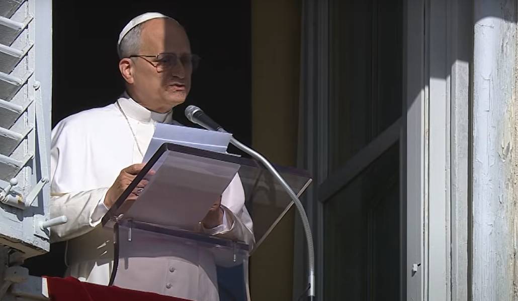 El Papa ha recordado su primer viaje durante el rezo del ángelus. Foto: Vatican Media.