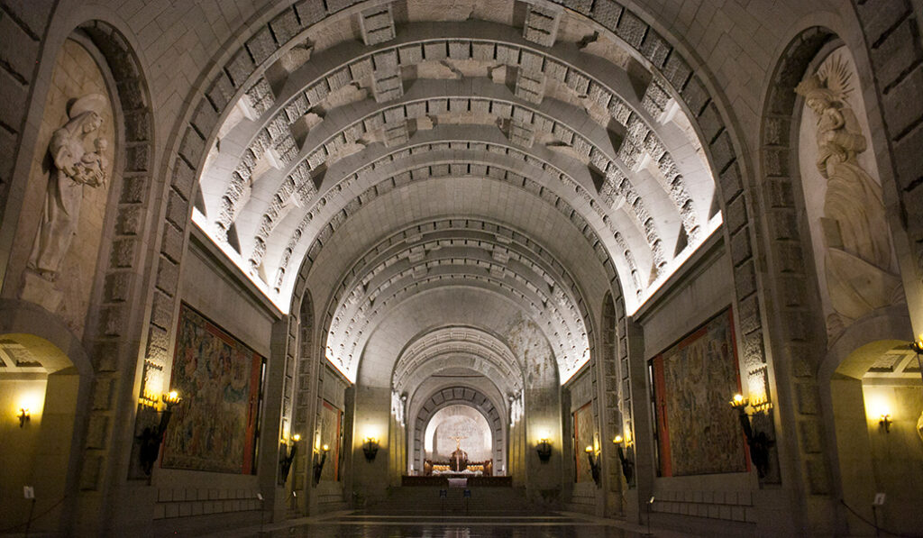 Nave de la basílica. En su conjunto, esta tiene 262 metros de longitud.