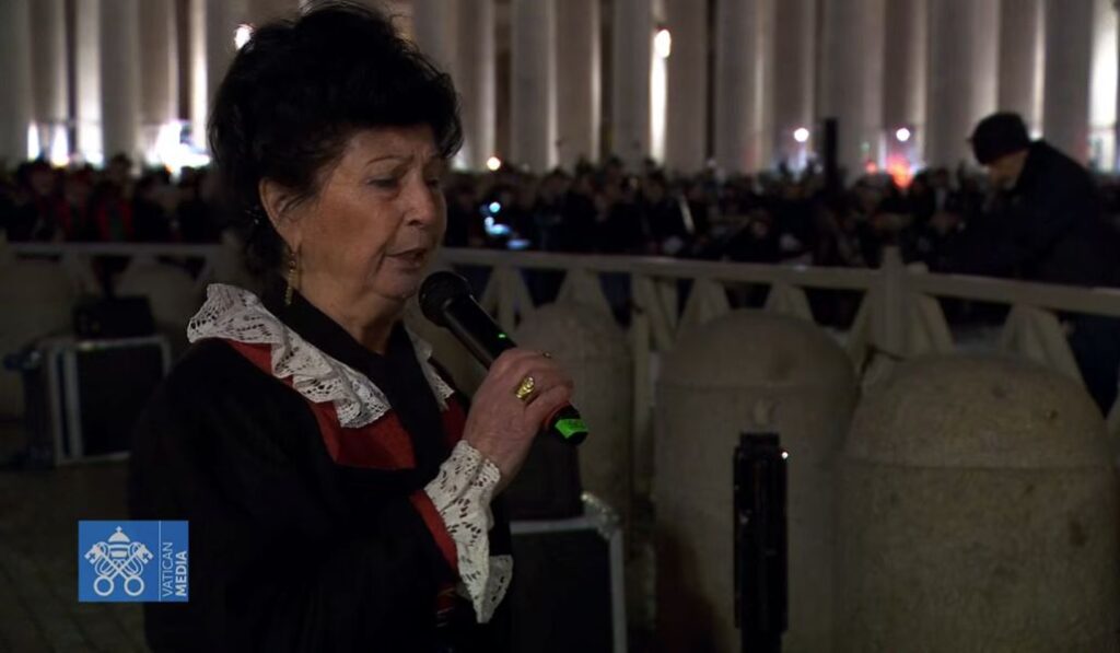 Cantos tiroleses en la plaza de San Pedro.