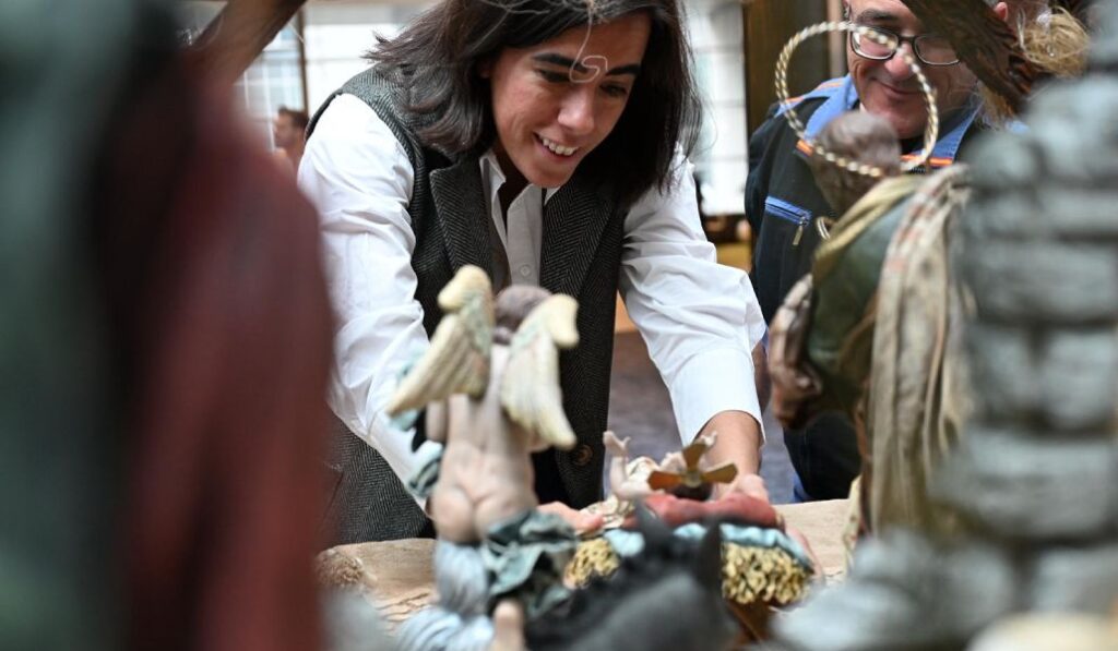 La parlamentaria Isabel Benjumea es crítica con quienes «se esconden a la hora de defender a los cristianos».