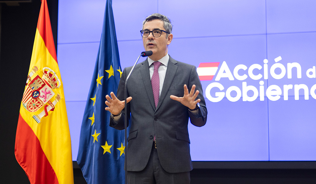 El ministro de Justicia, Félix Bolaños, da cuenta a los medios de los términos del acuerdo.