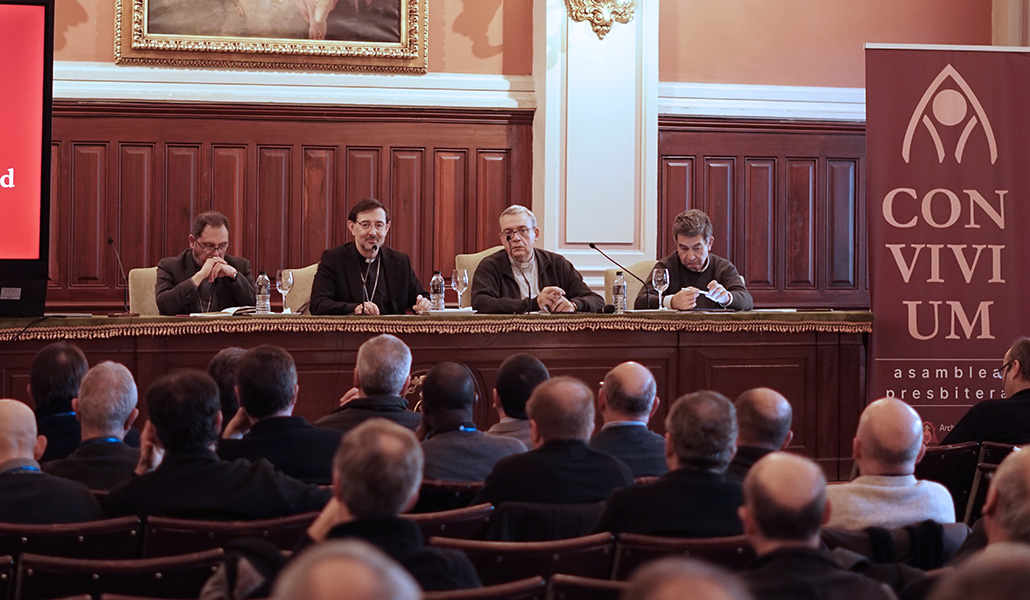Vicente Martín, el cardenal Cobo, Juan Carlos Merino y Fausto Calvo en la preasamblea del 19 de enero.