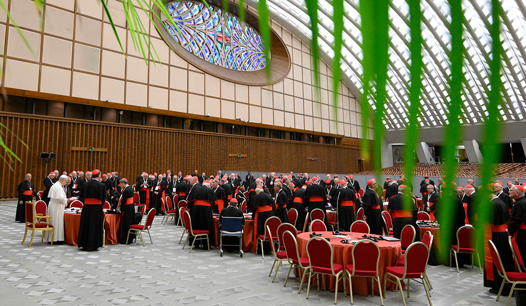 El Papa León XIV celebra un consistorio con cardenales de todo el mundo en el Vaticano el 8 de enero de 2026