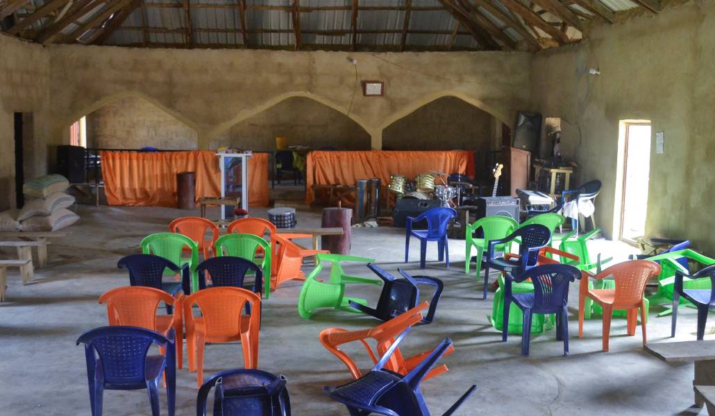 Así quedó la iglesia tras el secuestro de los fieles. Foto: CNS.