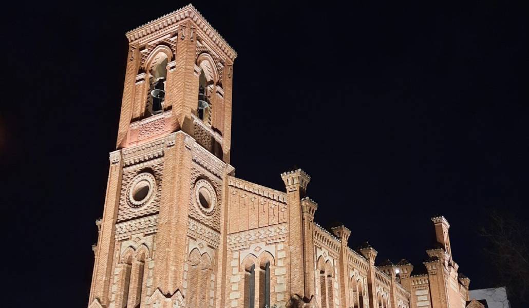 La parroquia ilumina con sus actividades las necesidades del barrio. Foto: Santa Cristina.