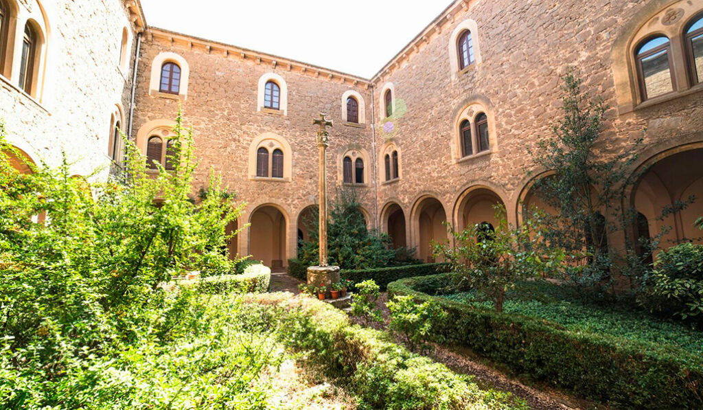 Casa de espiritualidad en el recinto.