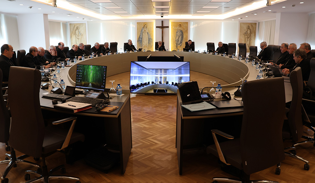 Un momento de la Comisión Permanente de la CEE.