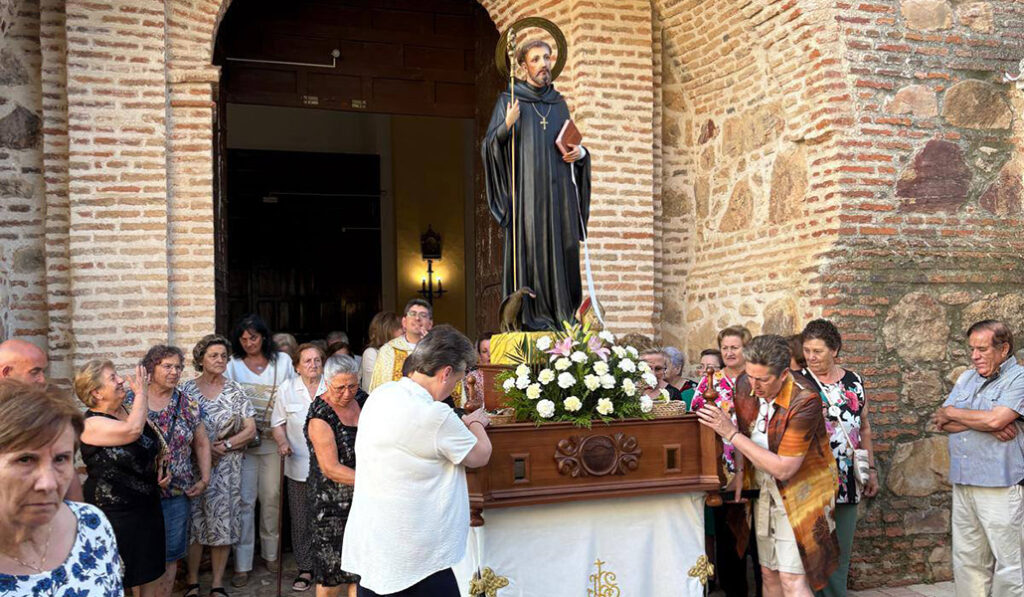 Procesión de san Benito en Agudo