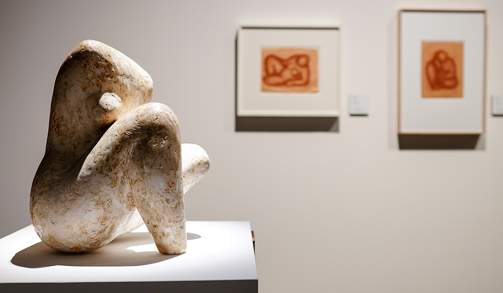 'Forma' (1948), escultura en yeso.