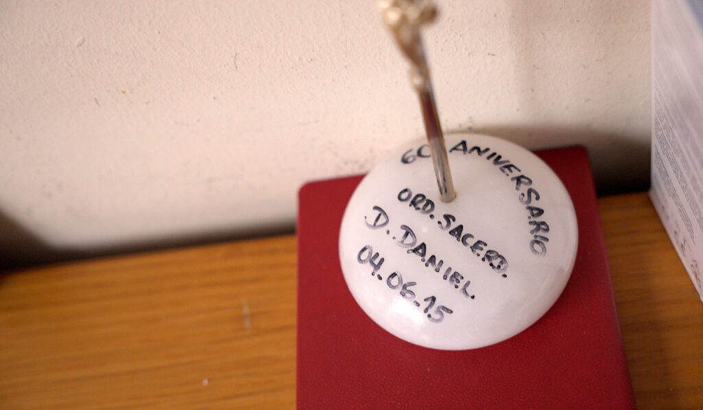 Regalo por el aniversario de ordenación de Daniel Sánchez Merino