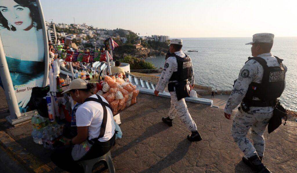 Patrulla de la Guardia Nacional en Acapulco. Foto: CNS / Reuters / Henry Romeroin.