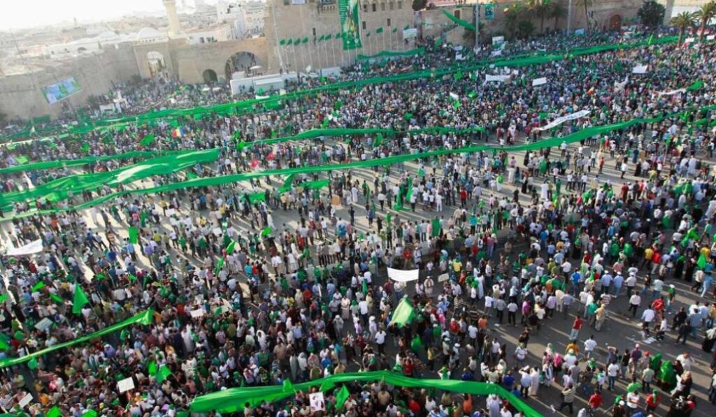 Altercados entre partidarios y detractores de Gadafi, el 1 de abril de 2011, en Trípoli. Foto: Realityfactsking