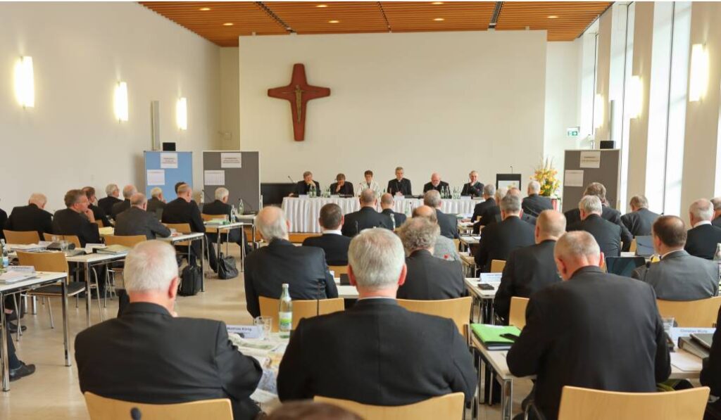 Un momento de la plenaria de los obispos alemanes. Foto: Conferencia Episcopal Alemana.