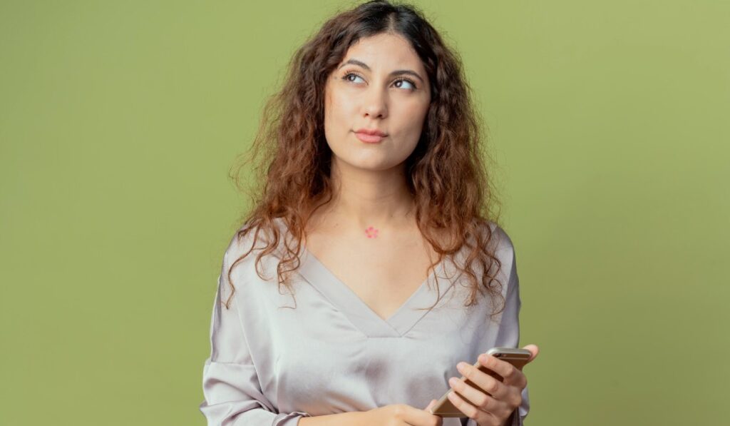 Los franceses de 29 años recibirán en su móvil la propuesta de congelar los óvulos o espermatozoides. Foto: Freepik.