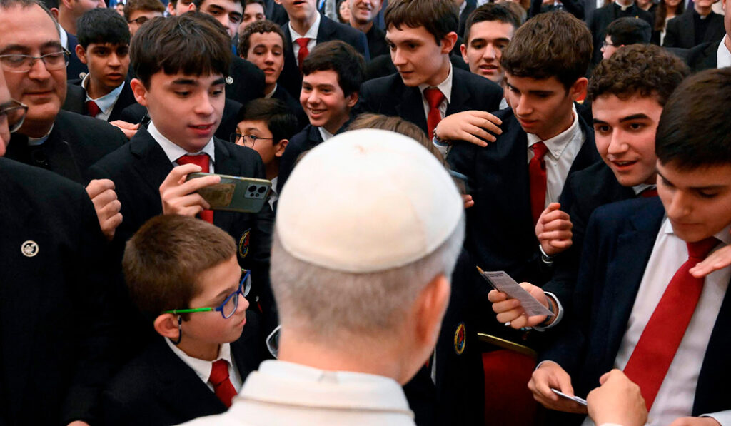 El Papa ha citado a Chesterton para reforzar su llamada a la trascendencia.