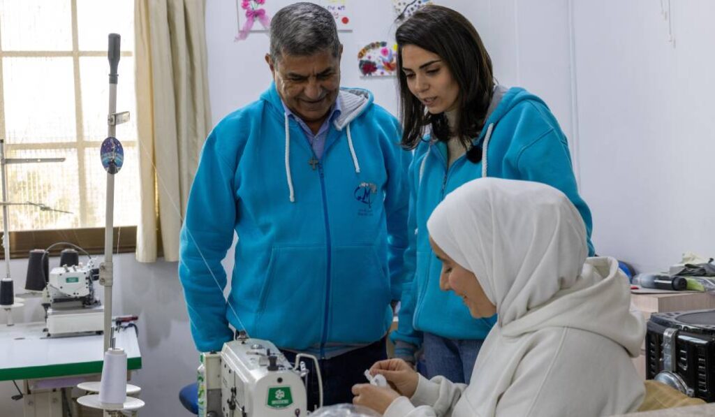 Sabe en uno de sus talleres. Foto: Manos Unidas.