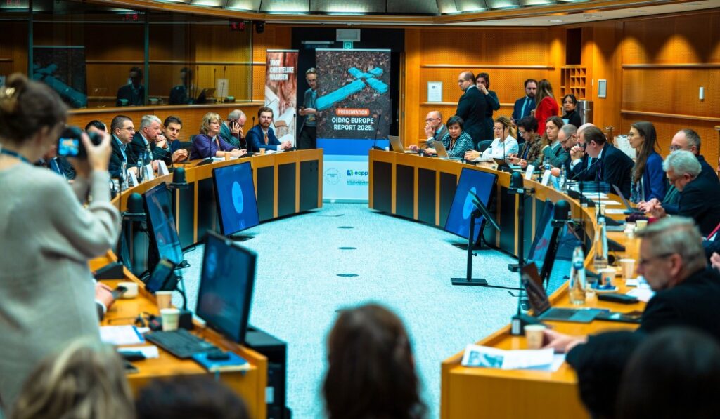 Presentación del informe de OIDAC sobre odio anticristiano. Foto: COMECE.