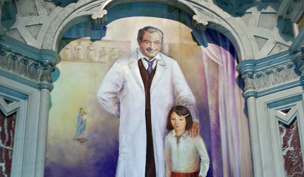 Altar de Artémides Zatti, en la Basílica María Auxiliadora y San Carlos, Buenos Aires, Argentina.