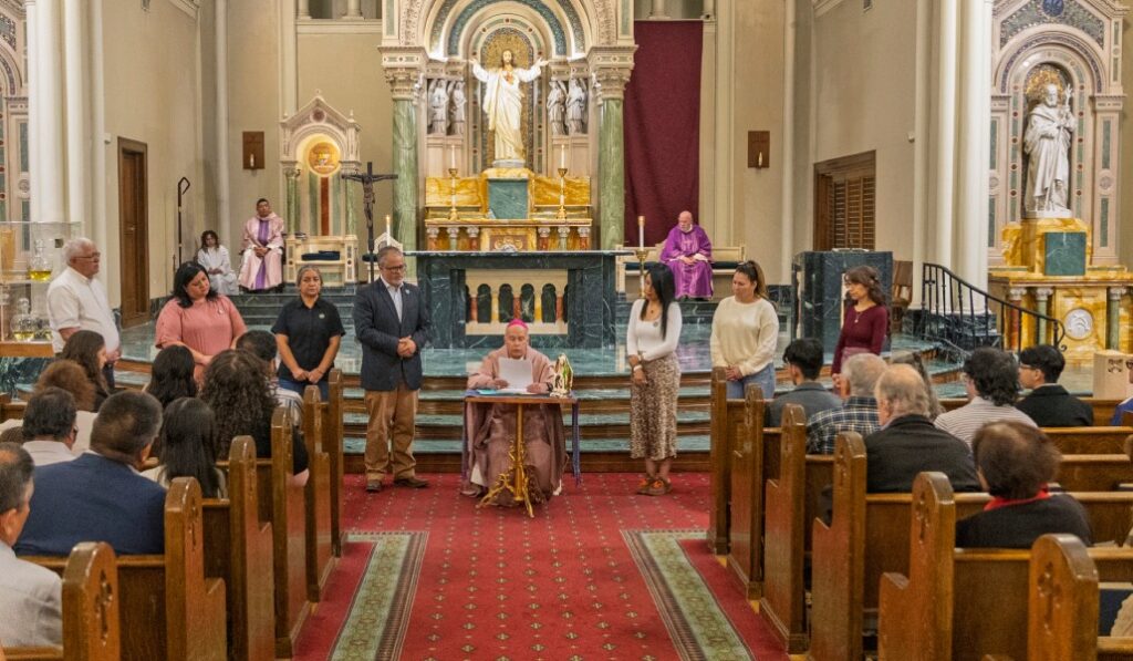 El obispo Seitz durante el acto de presentación de la carta pastoral. Foto: Hope Border Institute.