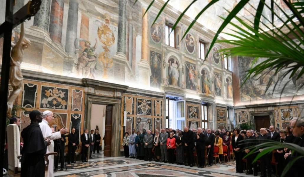León XIV durante la audiencia con los focolares. Foto: Vatican Media.