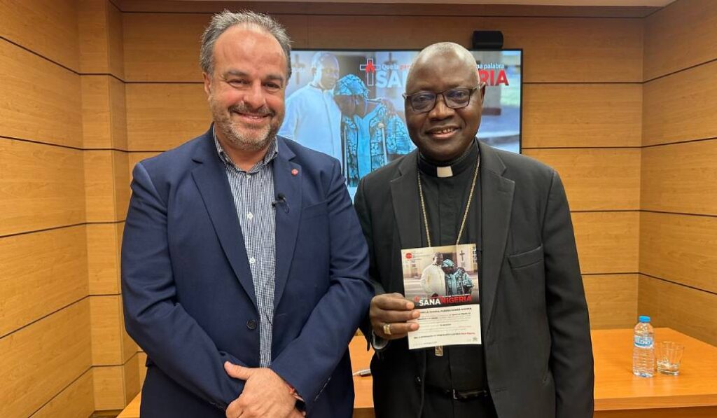 José María Gallardo y Ignatius Kaigama durante la presentación de la campaña. Foto. ACN.