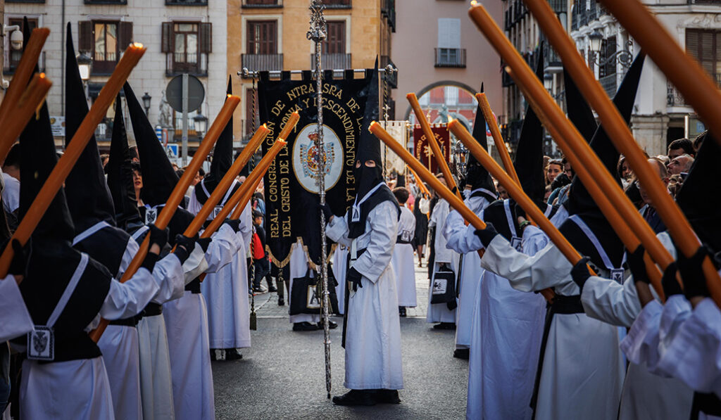 Los hermanos en su recorrido por el centro de Madrid.