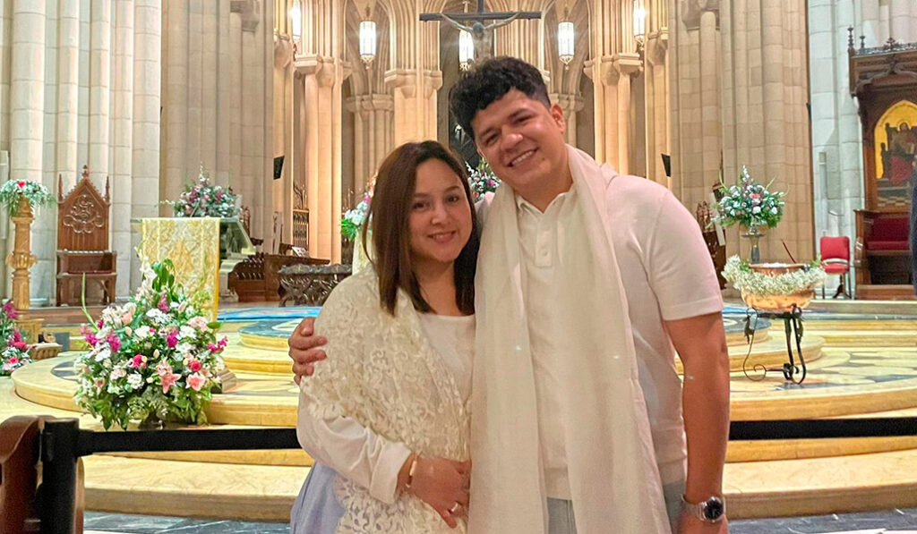 Carla y Jonathan se han bautizado ahora, pero siempre quisieron hacerlo.