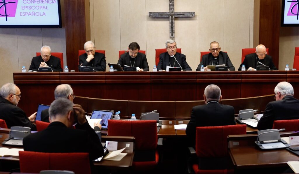 El presidente de la CEE dedicó parte de su discurso inaugural a la visita del Papa. Foto: EFE / Sergio Pérez.