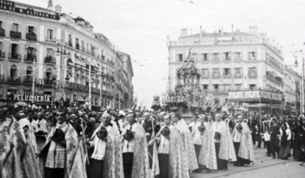 Celebración del Corpus Christi en Madrid a mediados del siglo XX