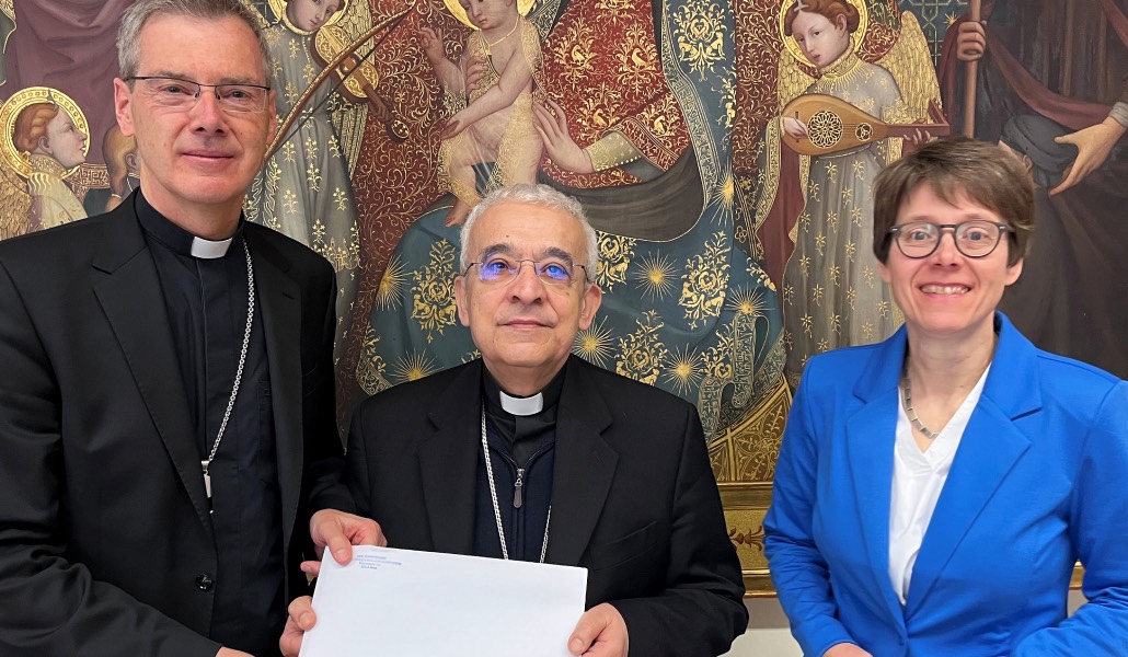 Wilmer, Iannone y Giles durante la entrega. Foto: DBK.