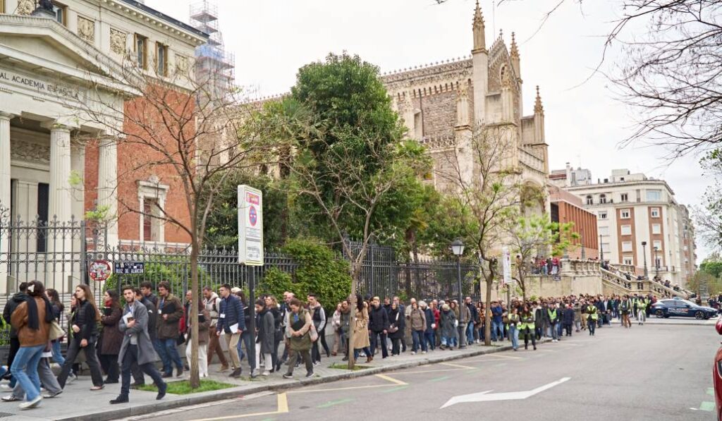 La procesión sale de los Jerónimos en la edición del año pasado. Foto. Comunión y Liberación.