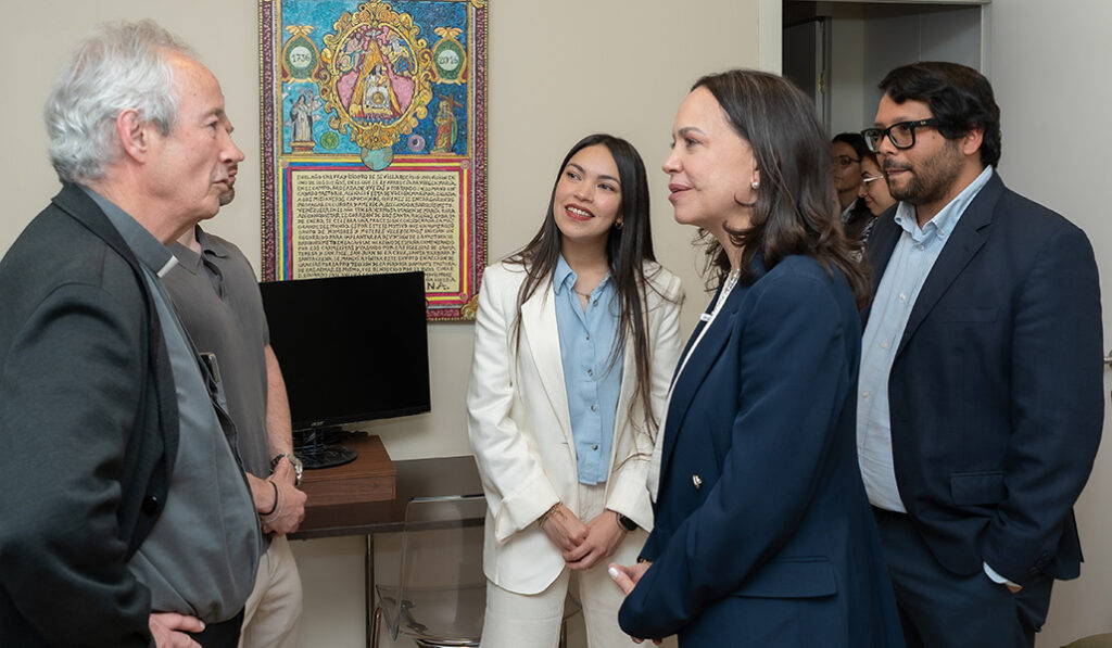 El párroco presenta la Fundación Talento 58.