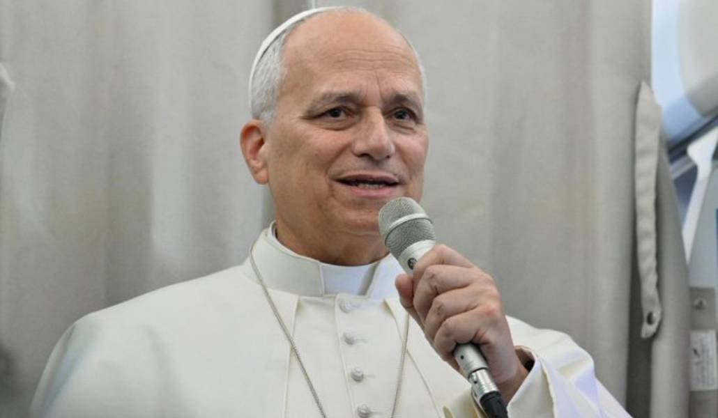 Un momento de la rueda de prensa en el avión.