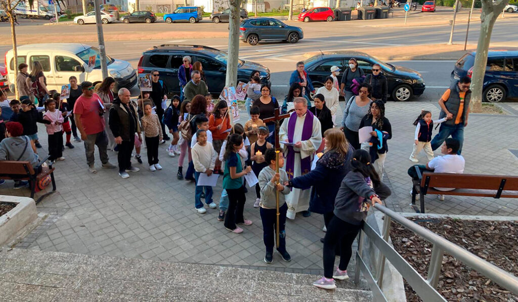 La parroquia quiere hacerse presente en las calles del Vallecas.