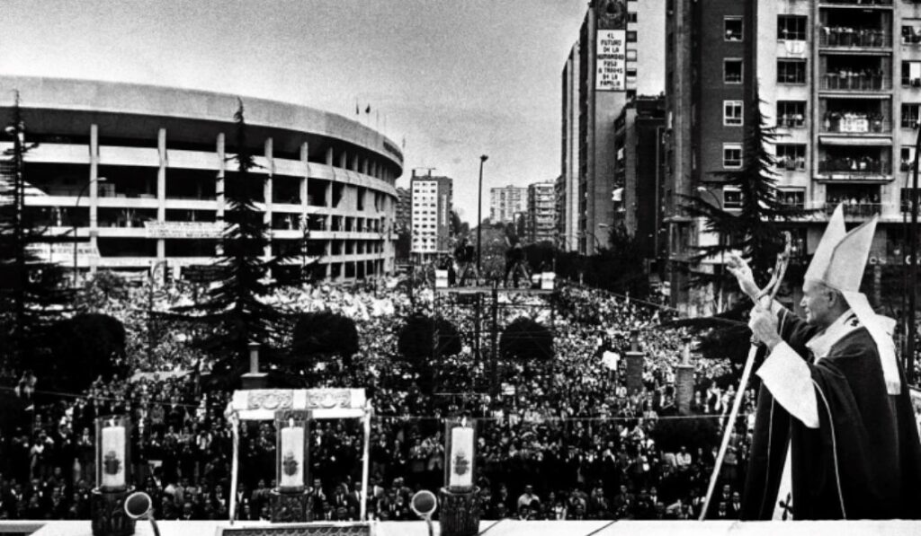 La plaza de Lima ya acogió a Juan Pablo II en 1982.