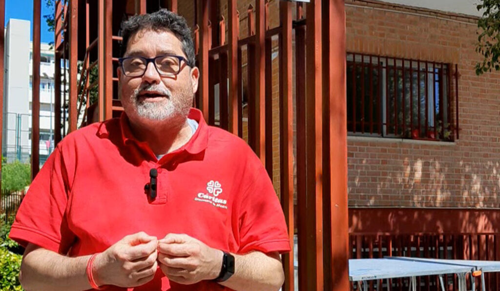 Gómez-Escalonilla anima a las parroquias y arciprestazgos a derivarles a quien lo necesite.