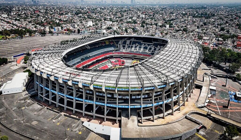El estadio Azteca, en México D.F., acogerá el partido inaugural. Foto: ProtoplasmaKid. 