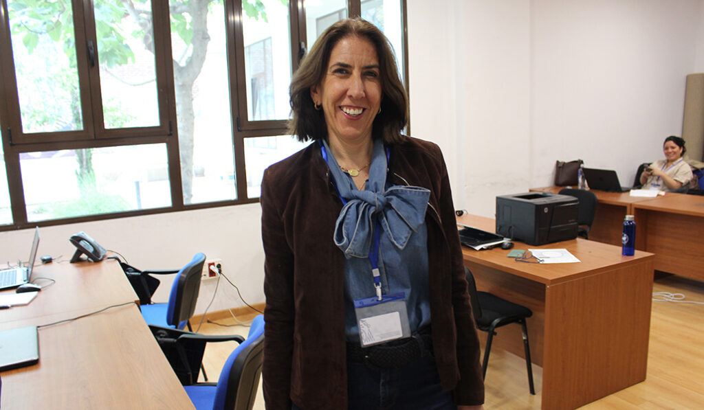 Cristina es organizadora de viajes.