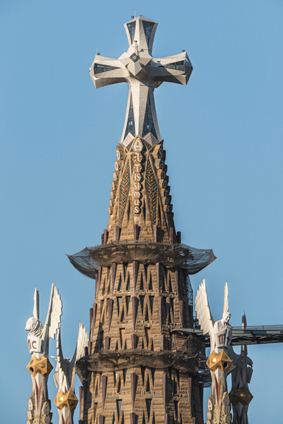 El exterior de la torre de Jesucristo se completó el 20 de febrero.
