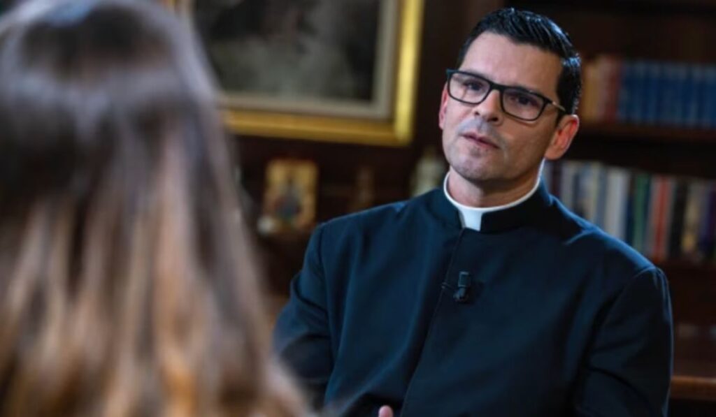 Carlos Gutiérrez
