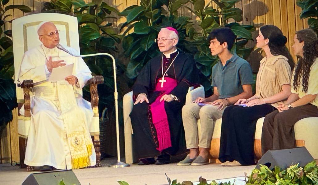 Un momento de la conversación de León XIV con los jóvenes. Foto: Luis Magan.