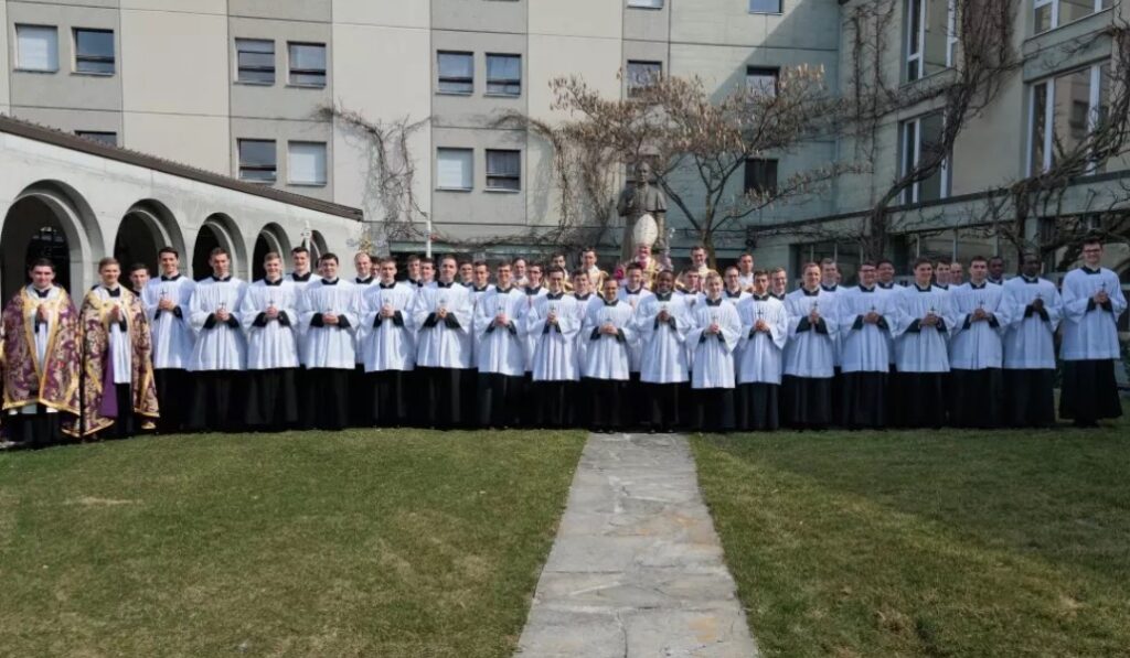 Una celebración de la Fraternidad Sacerdotal San Pío X. Foto: fsspx.org.
