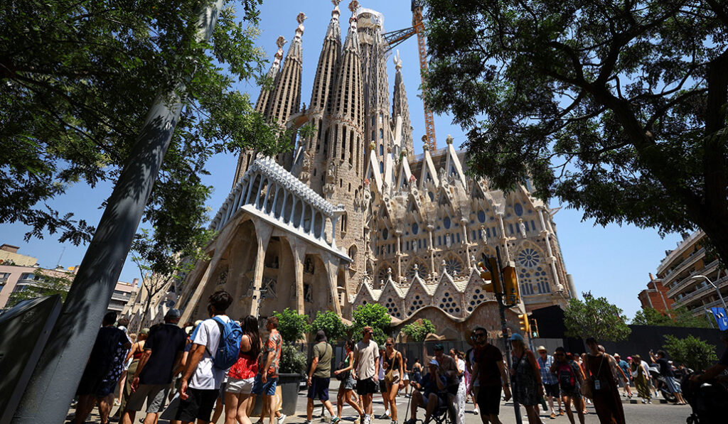 Fachada exterior de la Sagrada Familia.