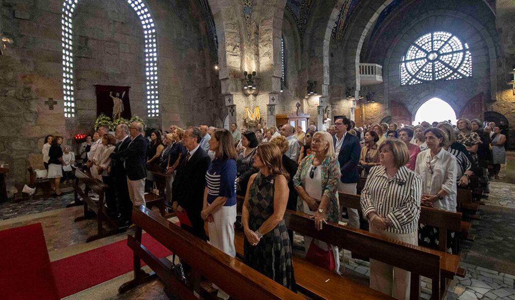 El arquitecto gallego Antonio Palacios hizo los planos del templo de forma gratuita.