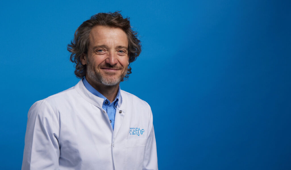 Javier Albares.