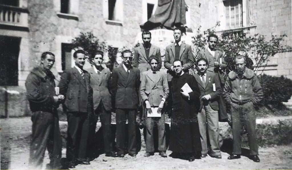 Sebastián Gayá con la Escuela de Propagandistas en 1944.