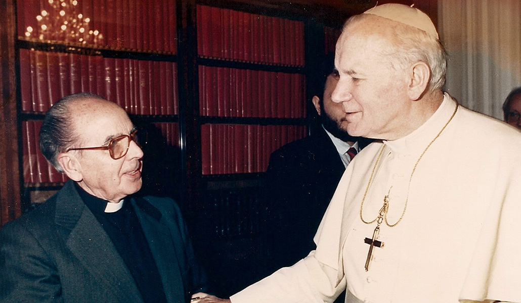 Sebastián Gayá con Juan Pablo II en 1989.
